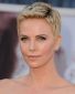 короткие стрижки знаменитостей Charlize Theron